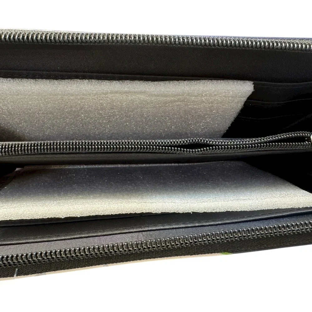 Little Earth Navy Green Cream Seattle Seahawks Wristlet Wallet